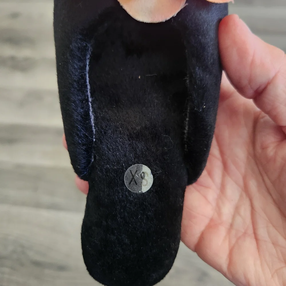Adorable child slippers